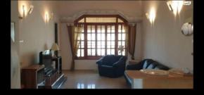 Apartment 4 Rooms נוה שאנן